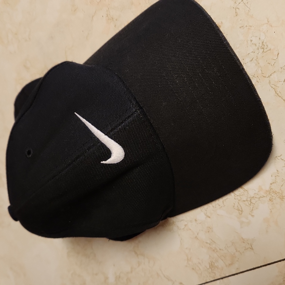 Nike Black & White Center Swoosh Embroidered 7 1/8 Hat Vintage 90s Rare - Picture 2 of 7